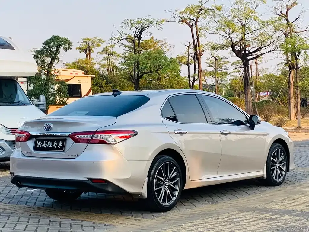 Toyota Camry 2021 из CN, фото 4
