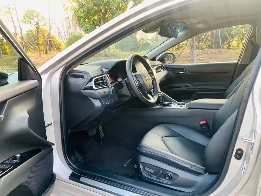 Toyota Camry 2021 из CN, фото 3