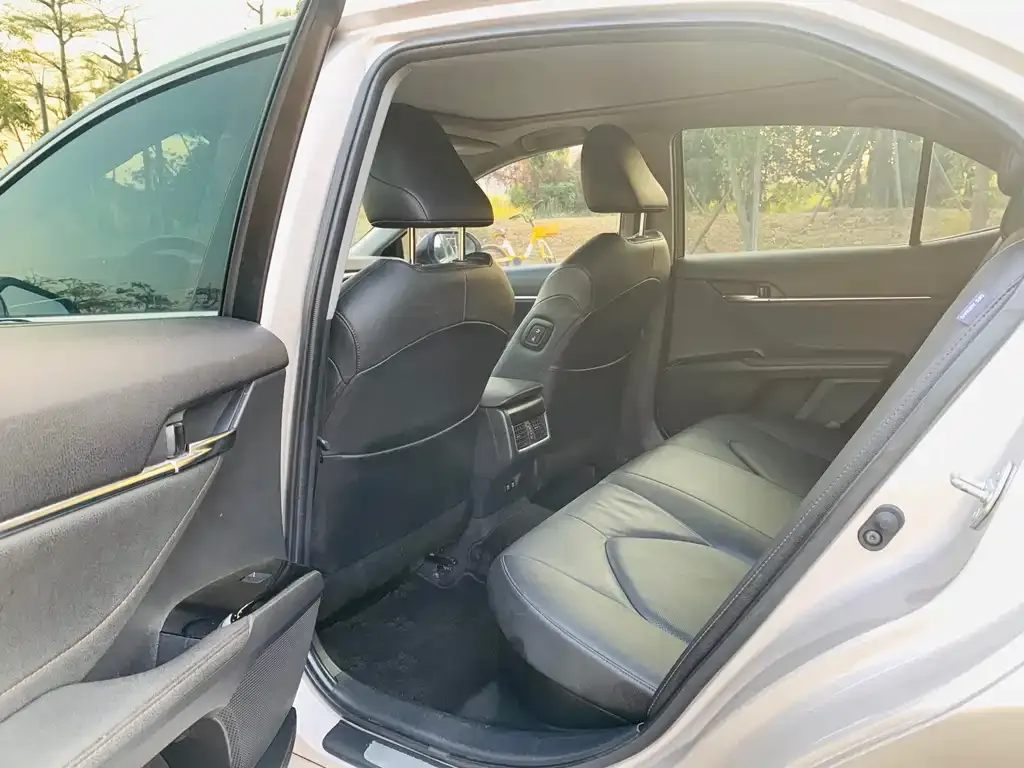 Toyota Camry 2021 из CN, фото 6