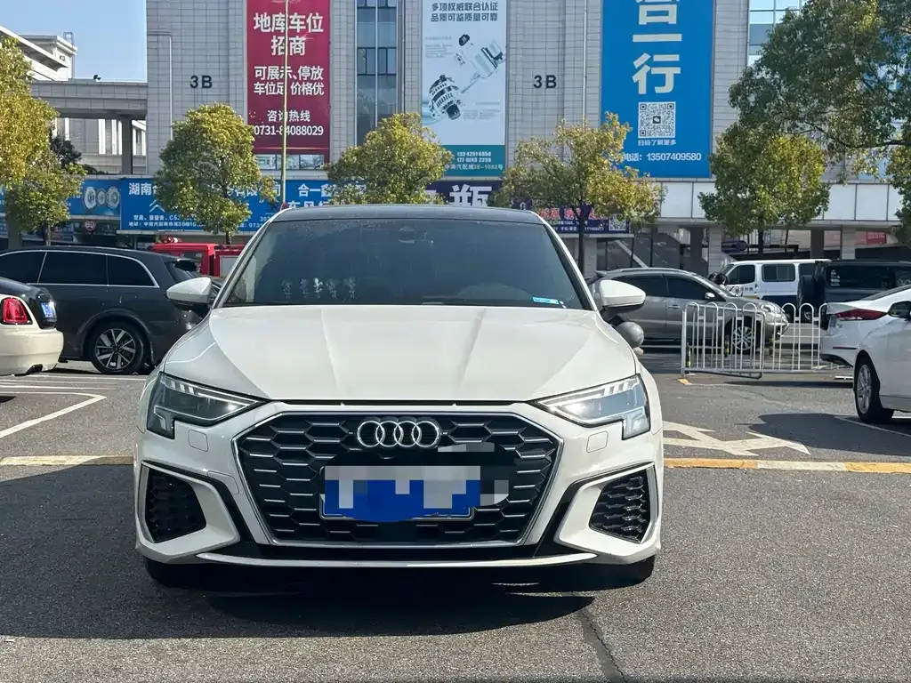 Audi A3 2022 из CN, фото 4