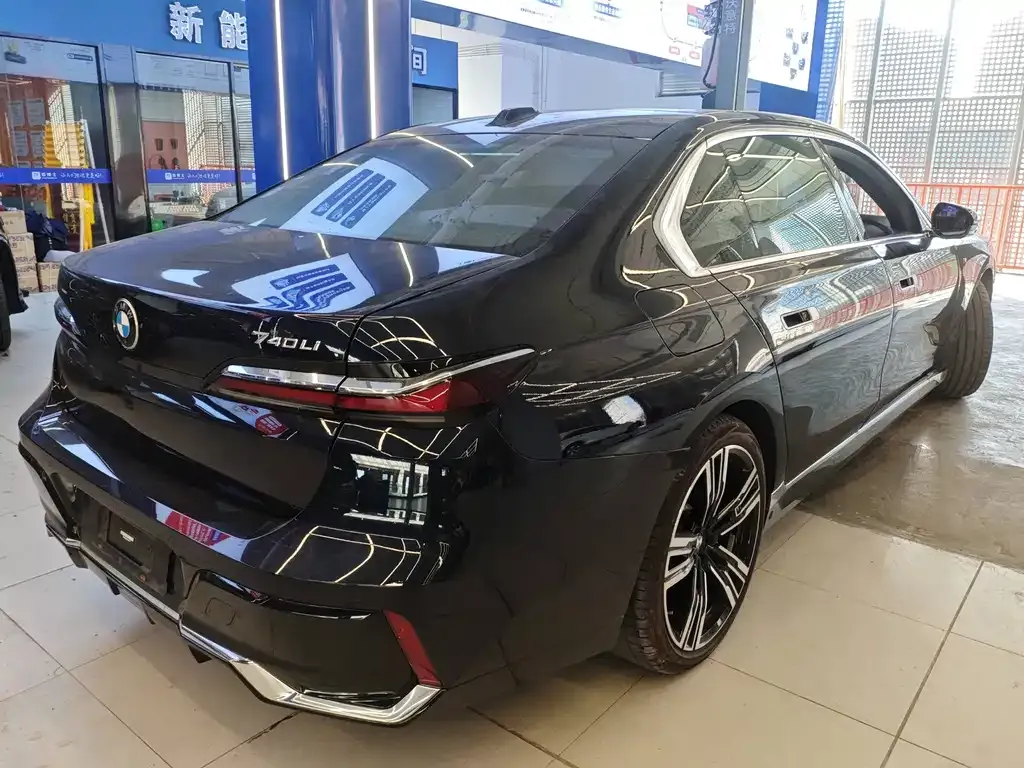BMW 7 Series 2024 из CN, фото 6