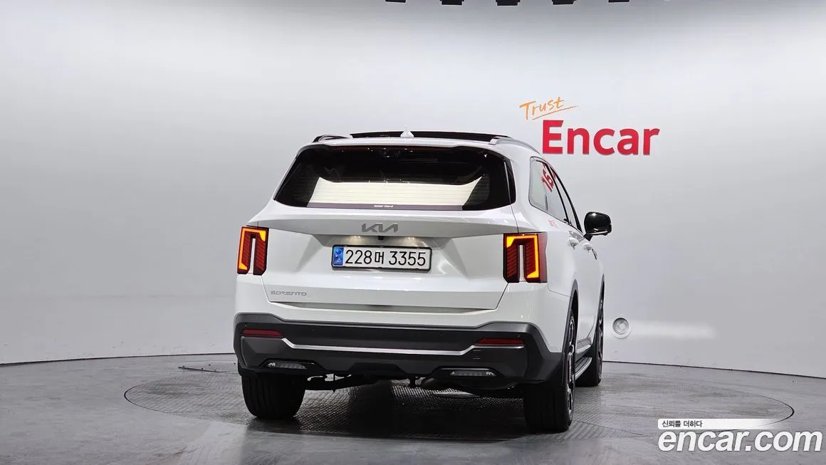 Kia Sorento — фото 5