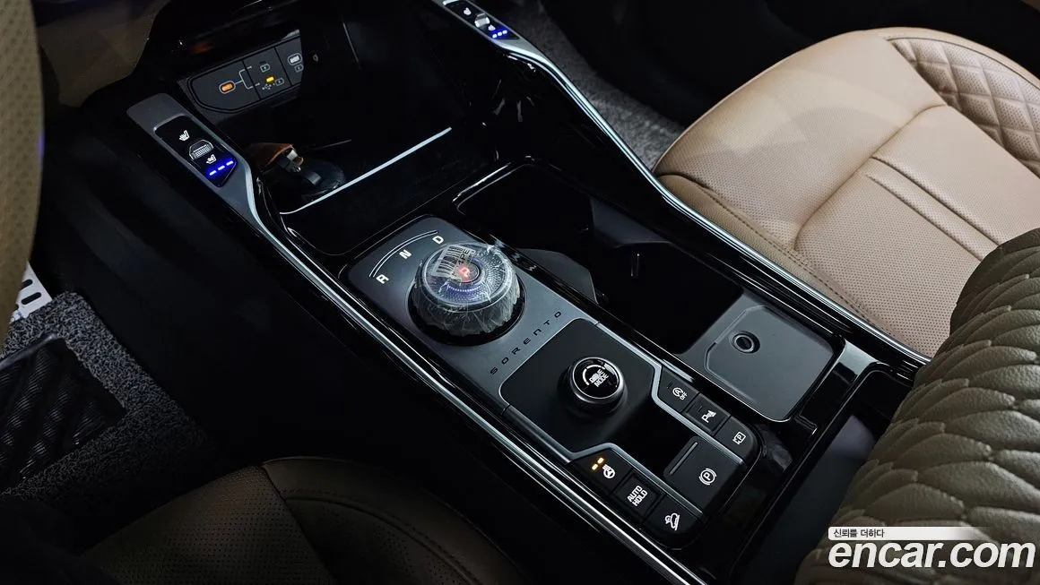 Kia Sorento — фото 8