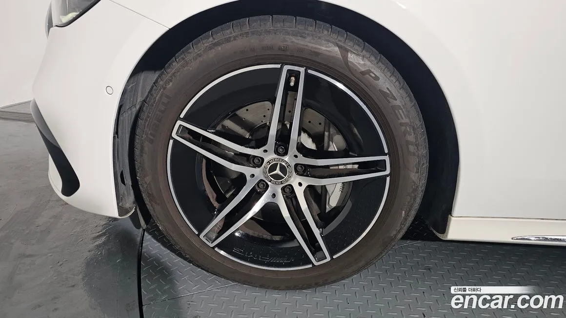 Mercedes-Benz E-Class 2024 из KR, фото 5