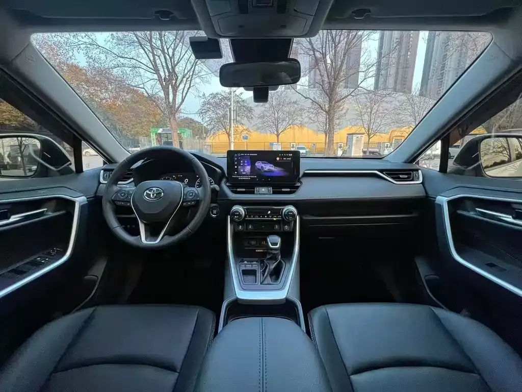 Toyota RAV4 2024 из CN, фото 5