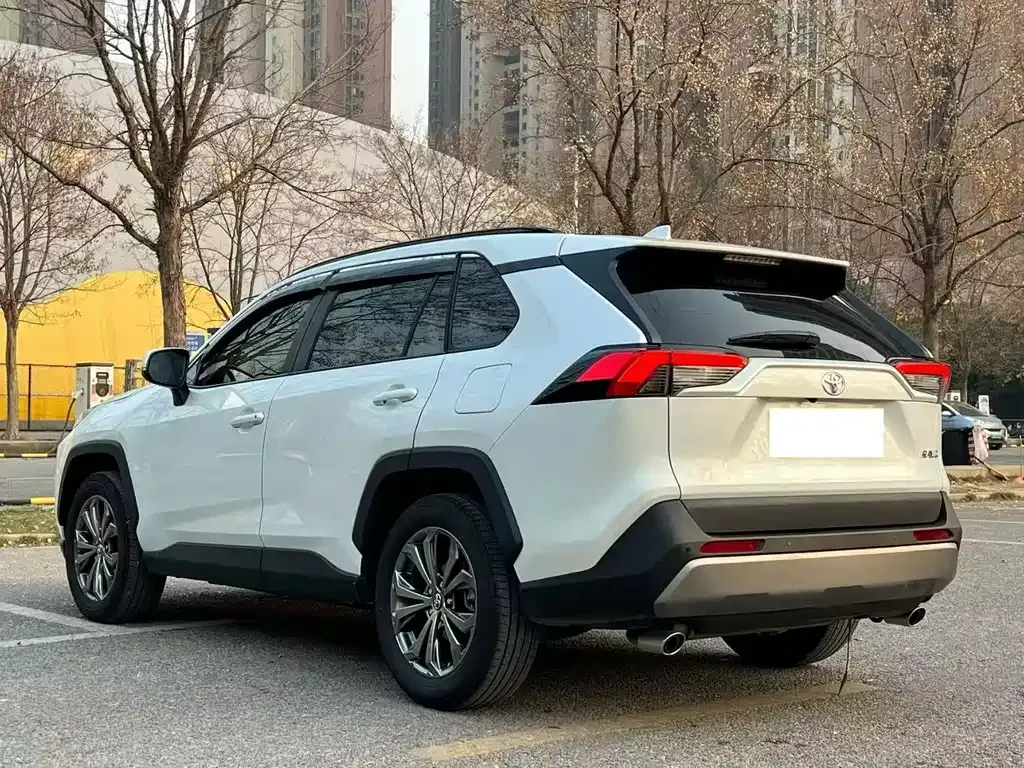 Toyota RAV4 2024 из CN, фото 9