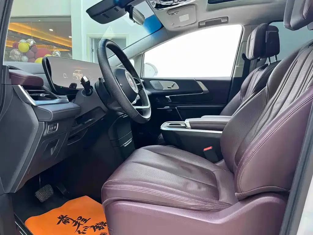 Buick Century 2023 из CN, фото 10