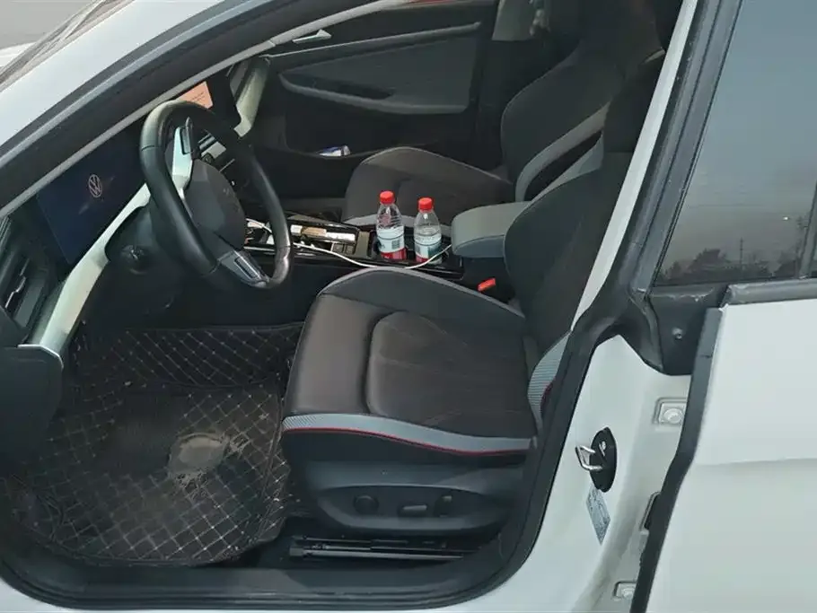 Volkswagen Lamando 2023 из CN, фото 2