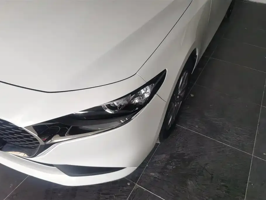 Mazda 3 Axela 2022 из CN, фото 2