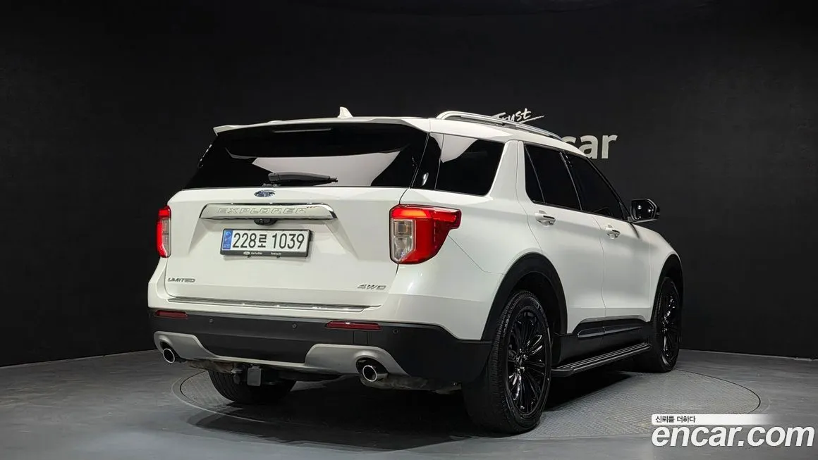 Ford Explorer 2022 из KR, фото 2