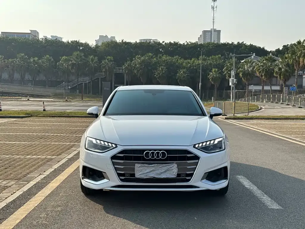 Audi A4L 2021 из CN, фото 7