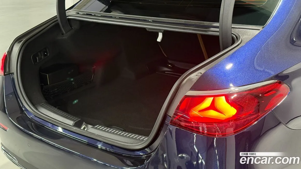 Mercedes-Benz E-Class 2025 из KR, фото 9
