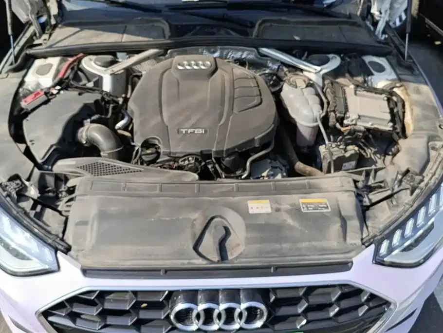 Audi A4L 2021 из CN, фото 10
