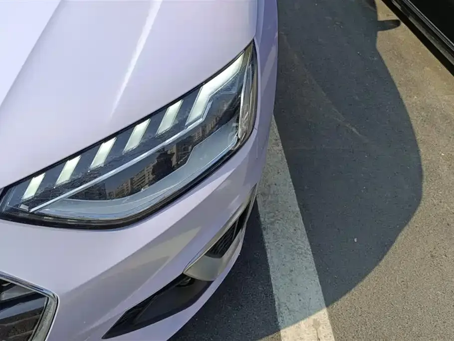 Audi A4L 2021 из CN, фото 6