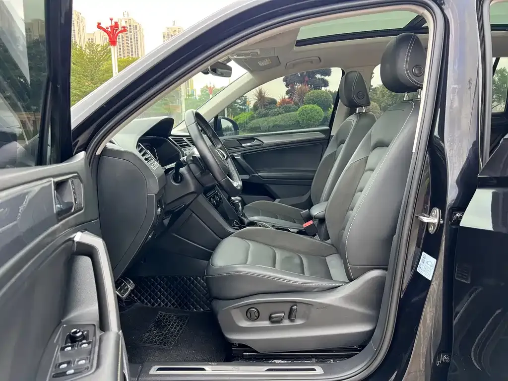Volkswagen Tiguan L 2021 из CN, фото 10