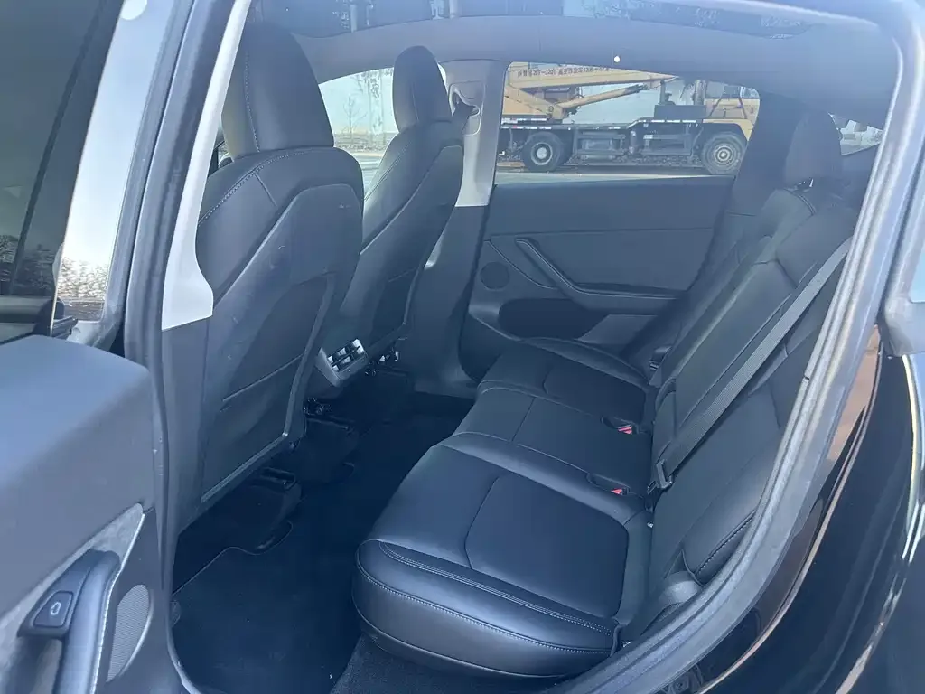 Tesla Model Y 2023 из CN, фото 7