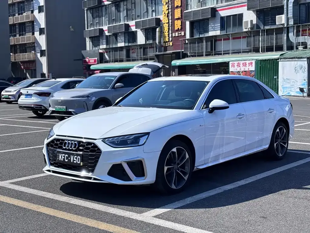 Audi A4L 2021 из CN, фото 1
