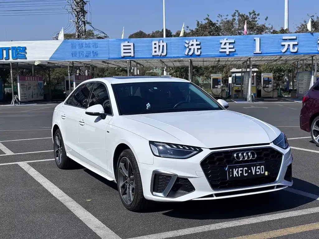 Audi A4L 2021 из CN, фото 10