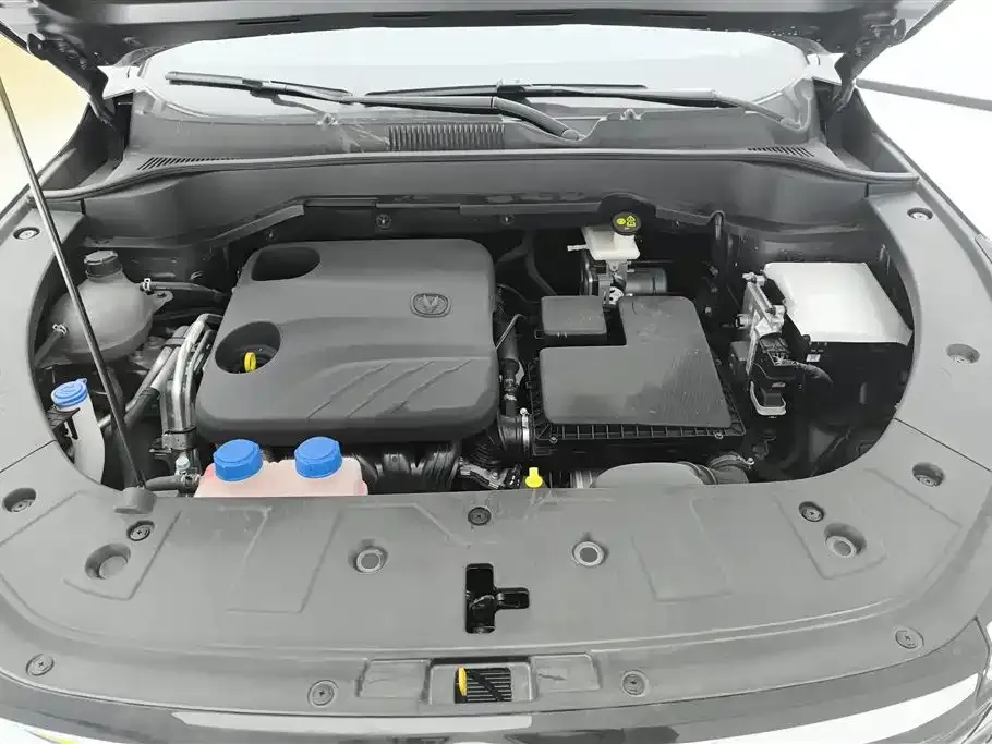 Changan UNI-Z New Energy 2025 из CN, фото 9