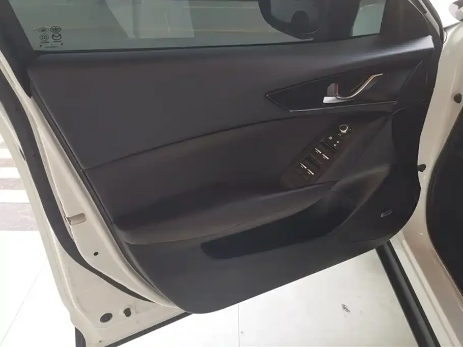 Mazda CX-4 2021 из CN, фото 7