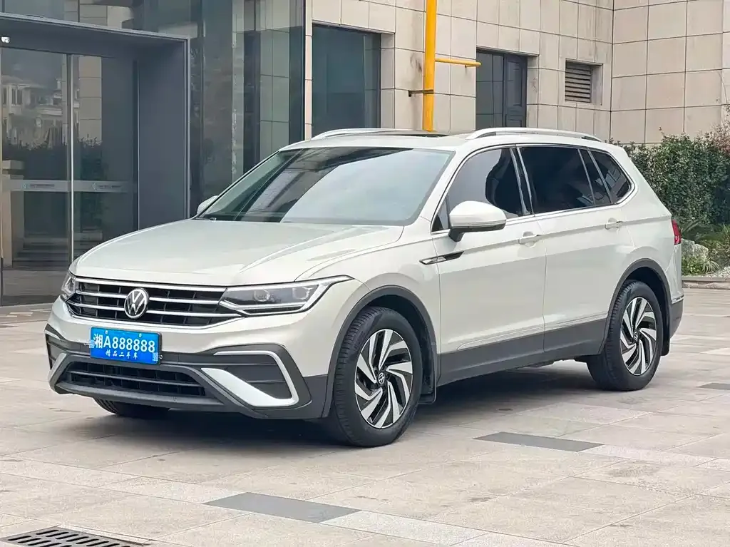 Volkswagen Tiguan L 2021 из CN, фото 1