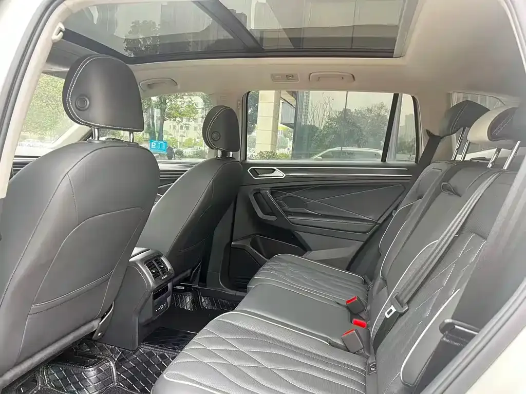 Volkswagen Tiguan L 2021 из CN, фото 9