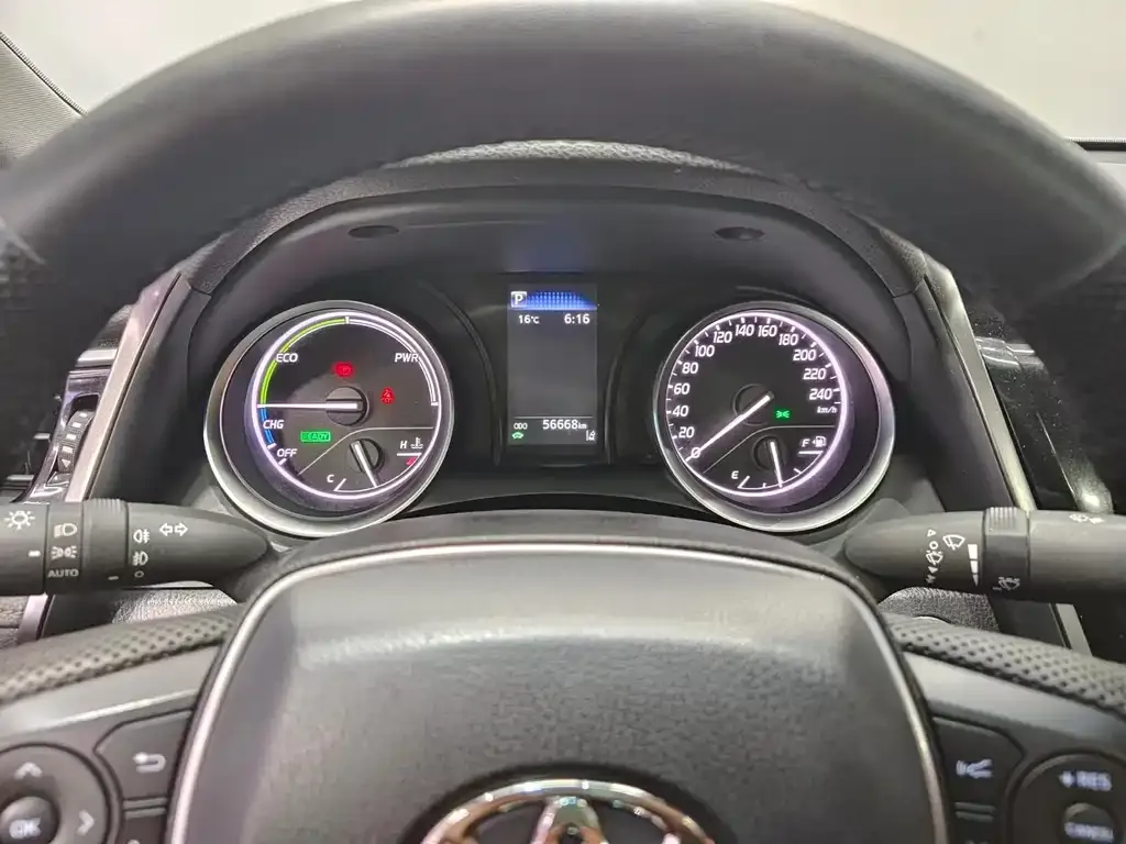 Toyota Camry 2023 из CN, фото 10