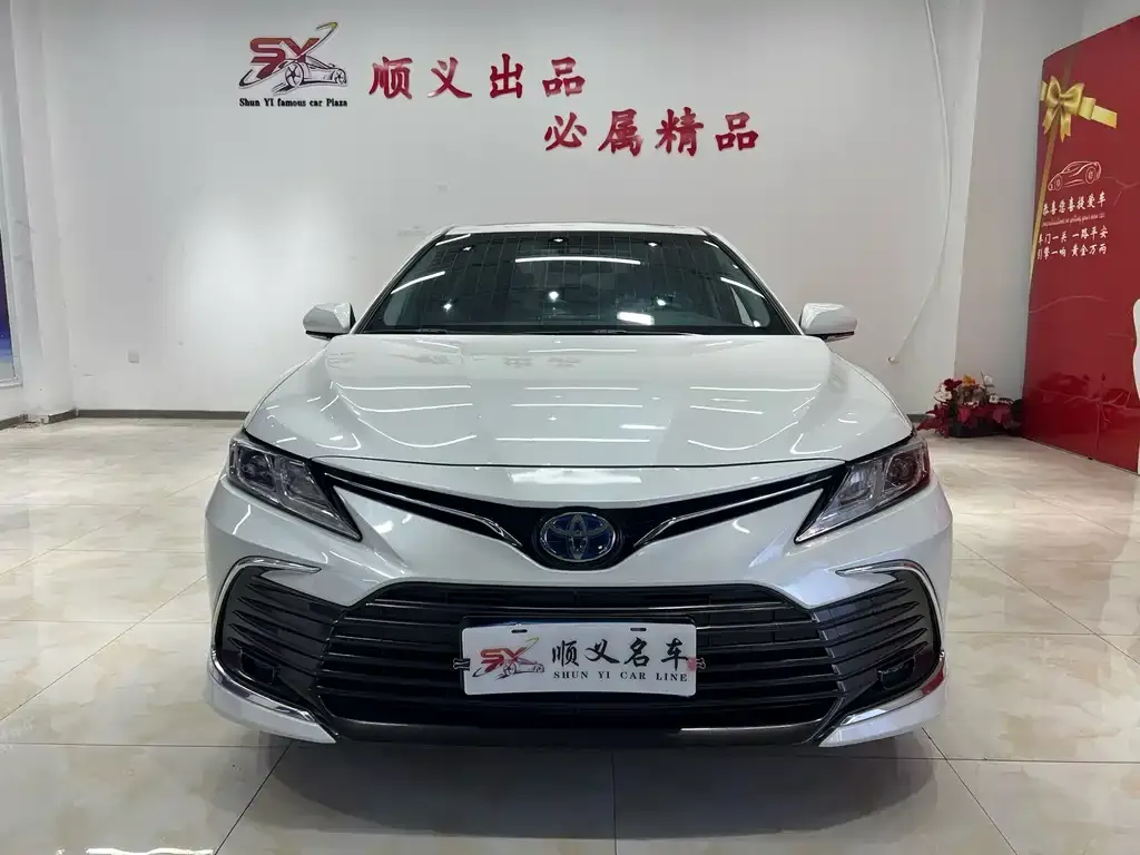 Toyota Camry 2023 из CN, фото 3