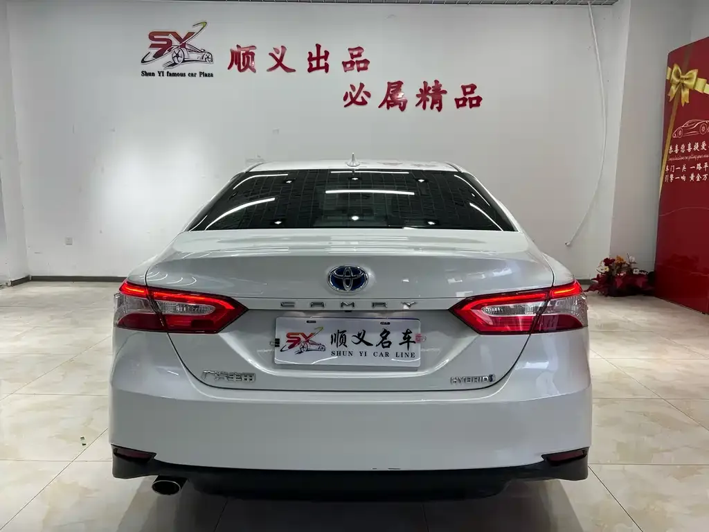 Toyota Camry 2023 из CN, фото 4