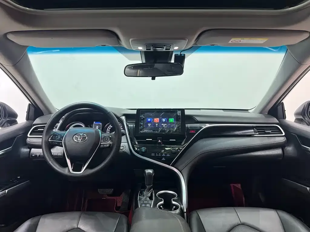 Toyota Camry 2023 из CN, фото 7