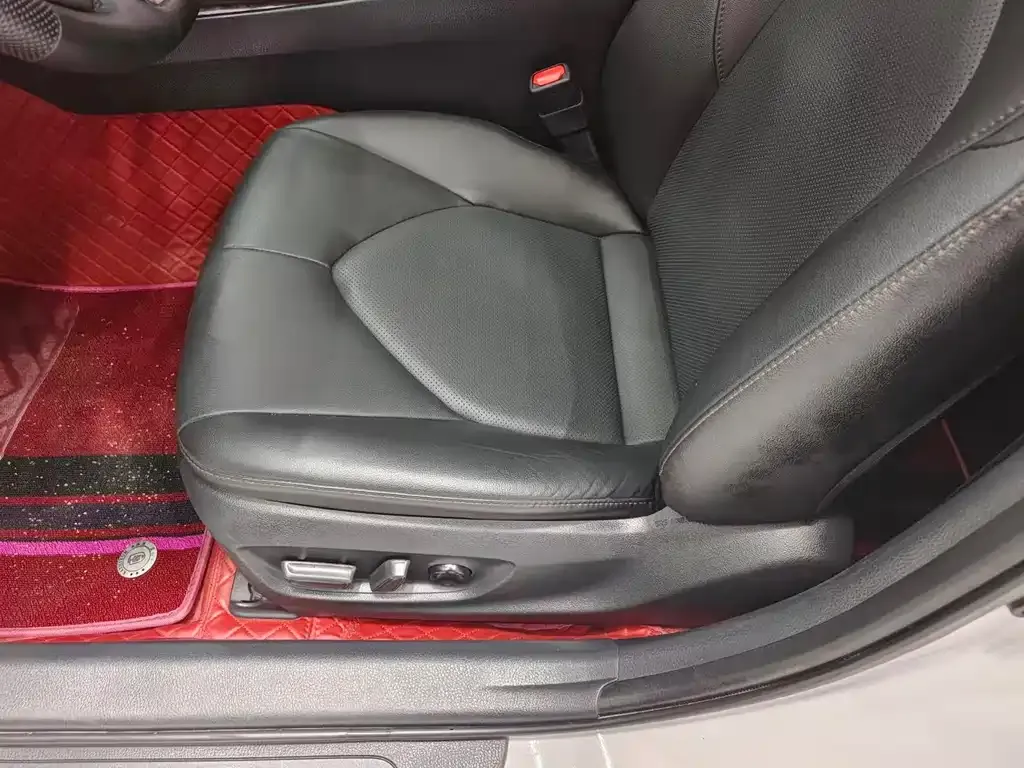 Toyota Camry 2023 из CN, фото 9