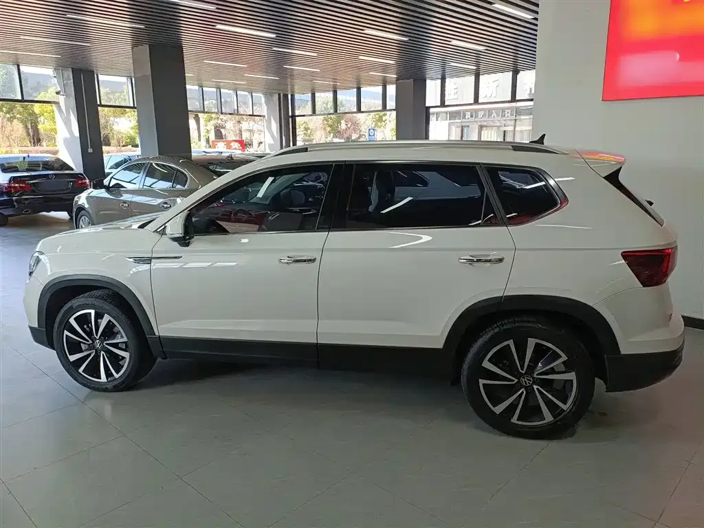 Volkswagen Tharu 2022 из CN, фото 9