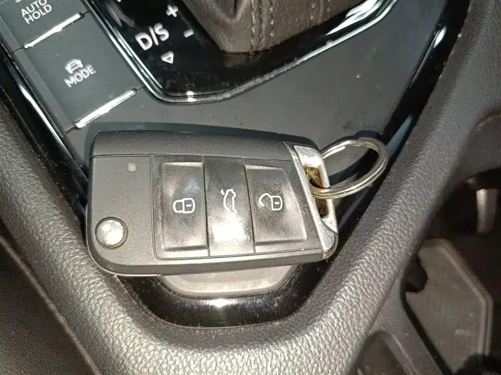 Volkswagen Tharu 2022 из CN, фото 10