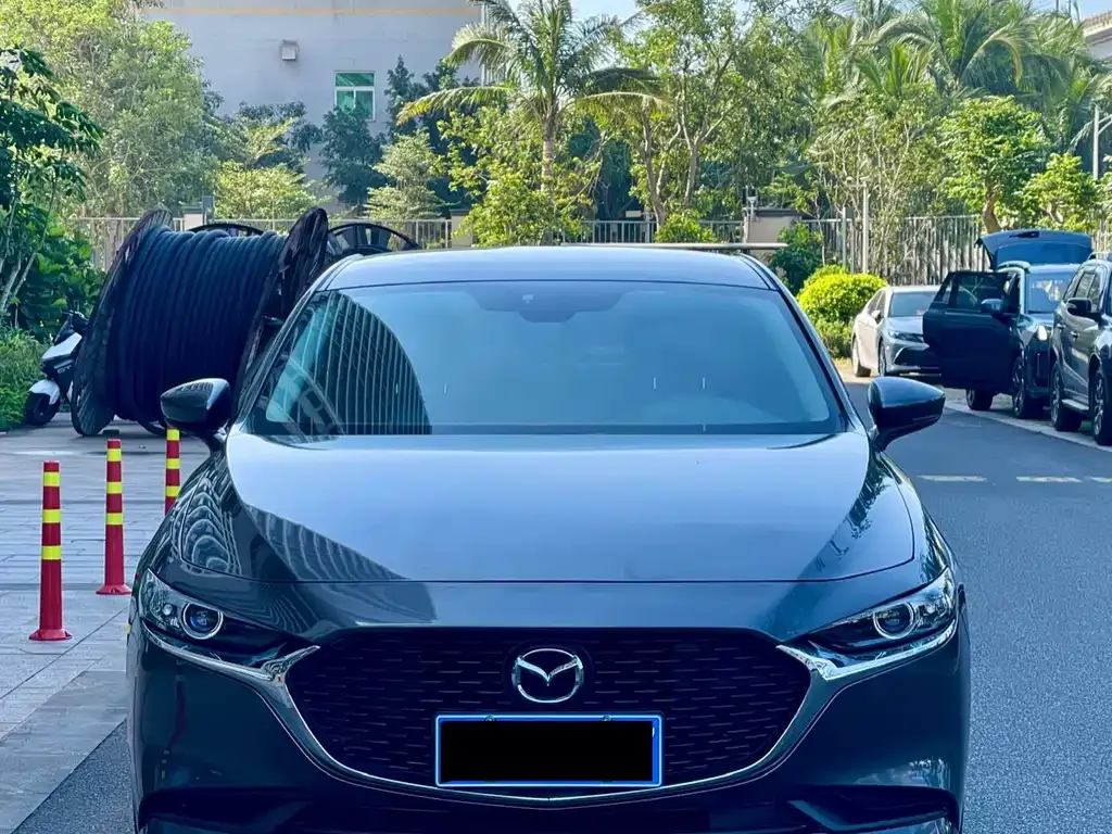 Mazda 3 Axela 2022 из CN, фото 2