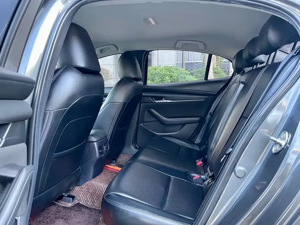 Mazda 3 Axela 2022 из CN, фото 5