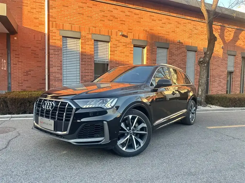 Audi Q7 2023 из CN, фото 1