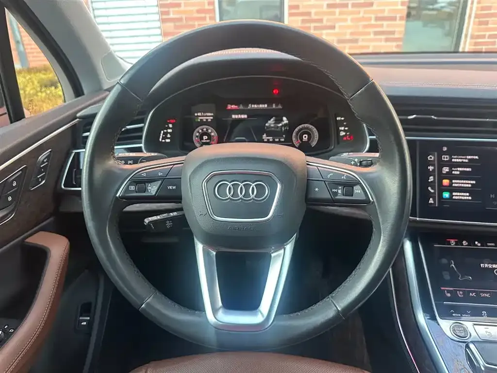 Audi Q7 2023 из CN, фото 7