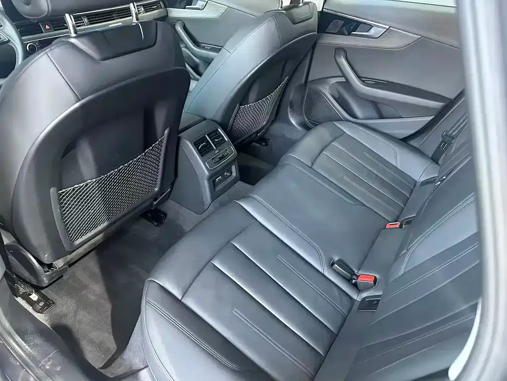 Audi A4 (Import) 2024 из CN, фото 8