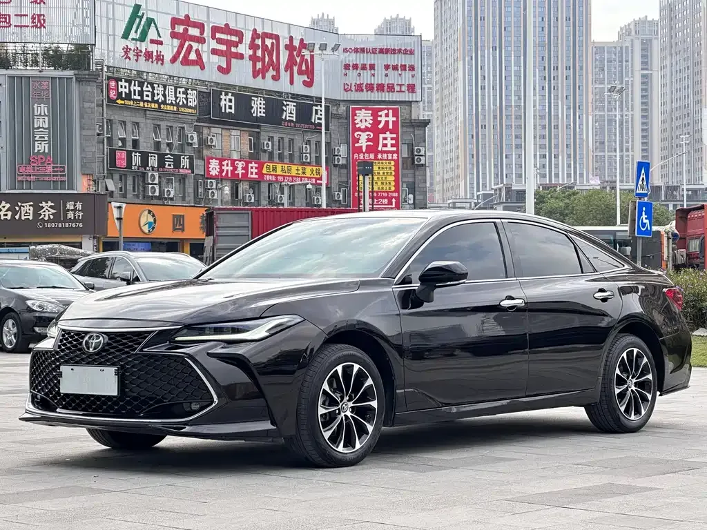 Toyota Avalon 2024 из CN, фото 1