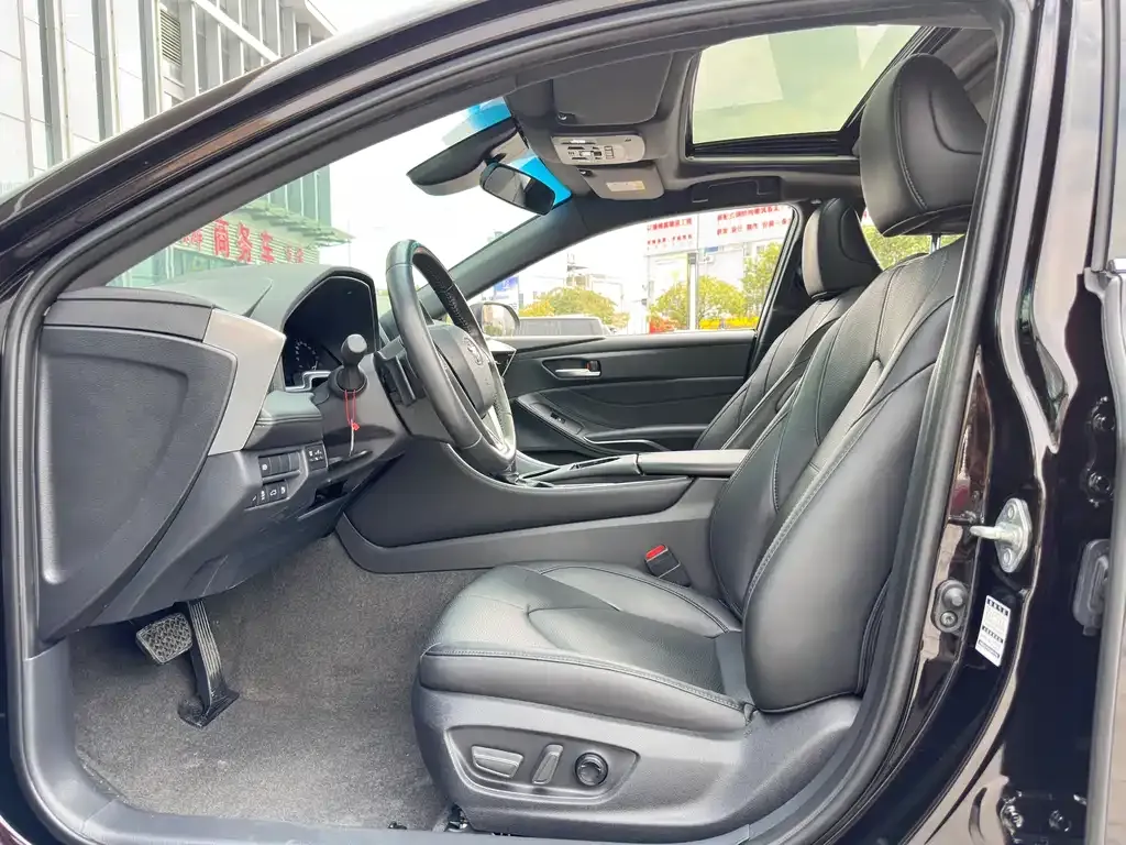 Toyota Avalon 2024 из CN, фото 2