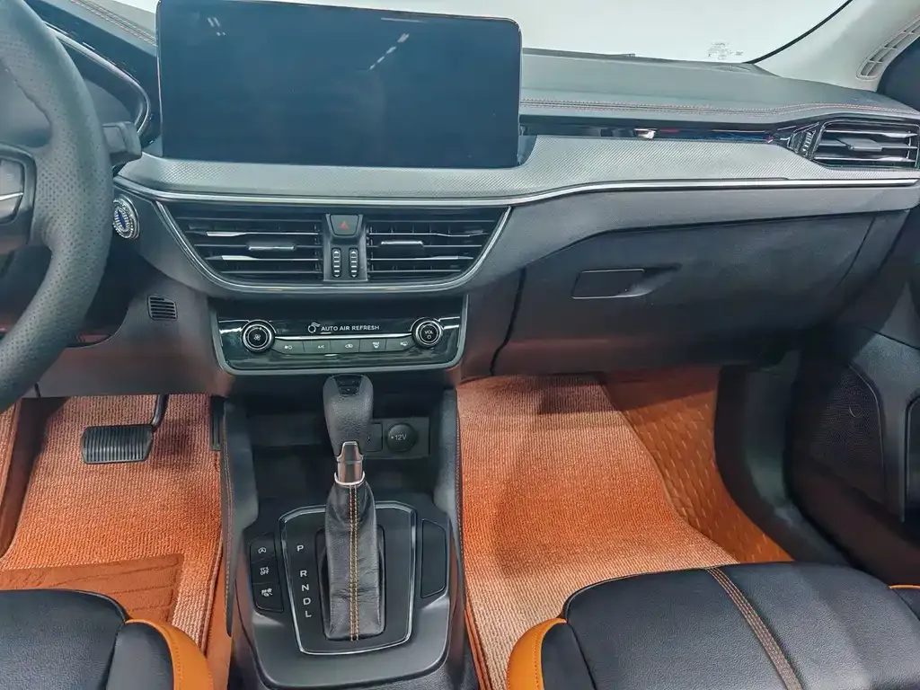 Ford Focus 2023 из CN, фото 9