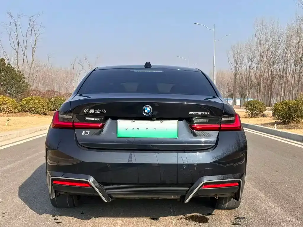 BMW i3 2024 из CN, фото 3