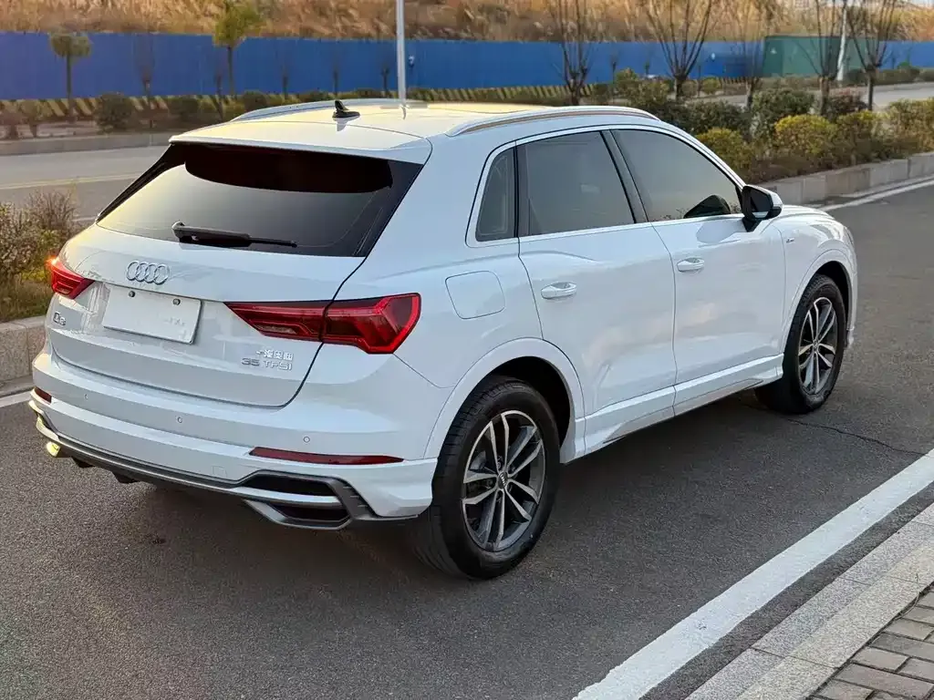 Audi Q3 2021 из CN, фото 7