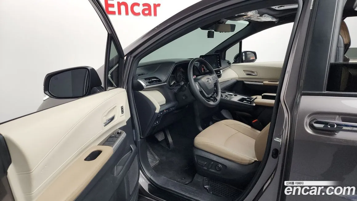 Toyota Sienna 2023 из KR, фото 6