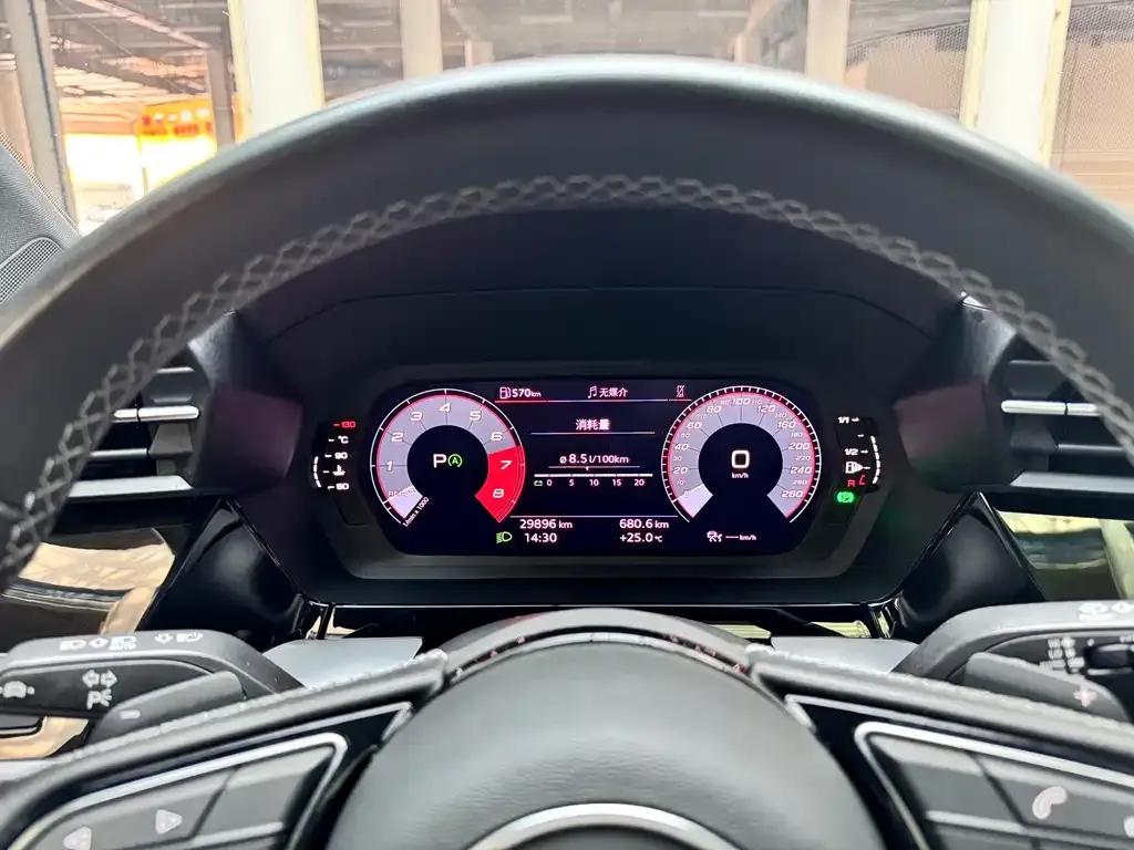 Audi A3 2023 из CN, фото 4
