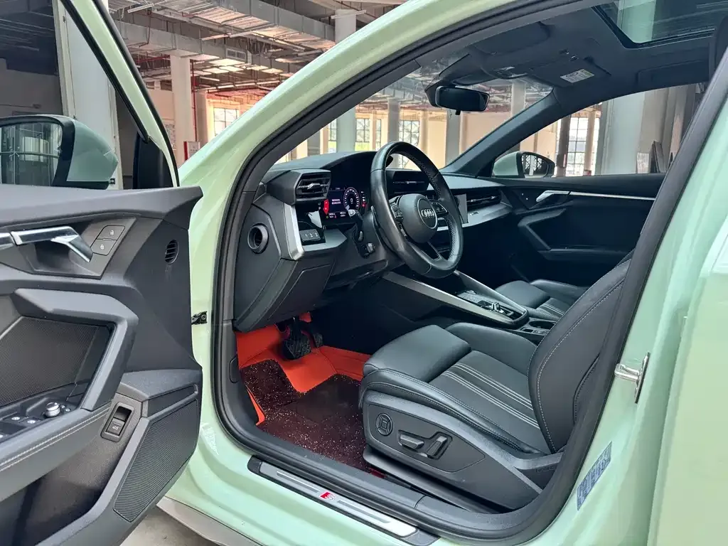 Audi A3 2023 из CN, фото 5