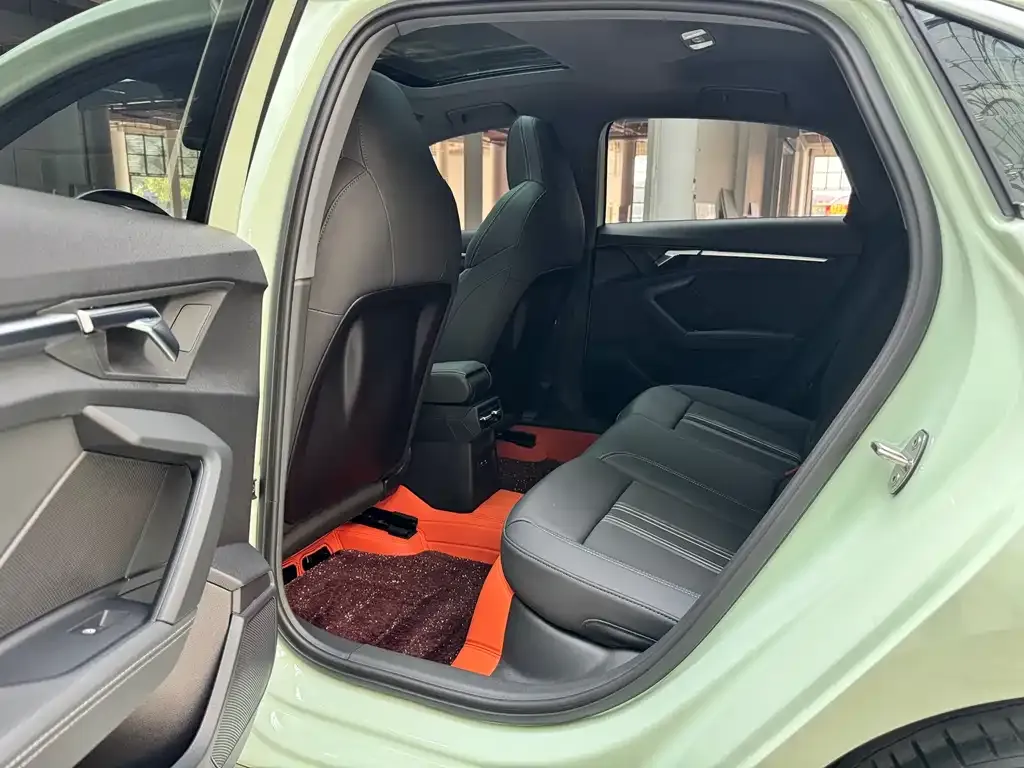 Audi A3 2023 из CN, фото 6