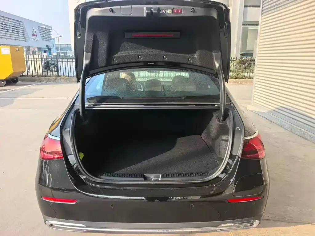 Mercedes-Benz E-Class New Energy 2024 из CN, фото 5