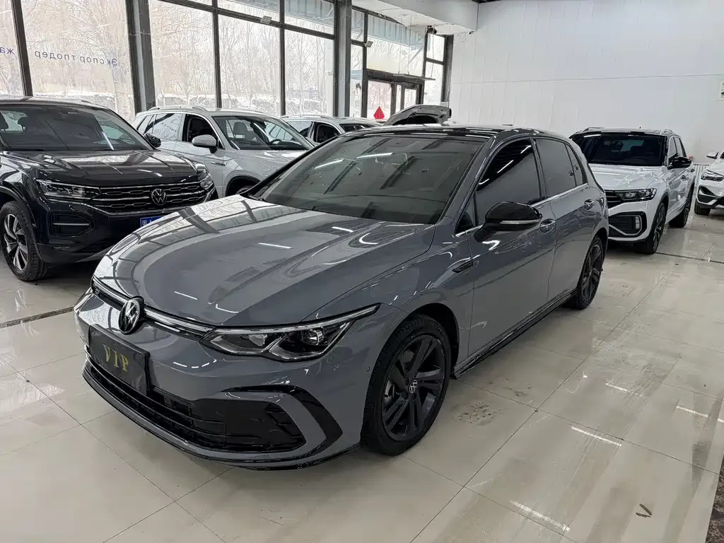 Volkswagen Golf 2023 из CN, фото 1