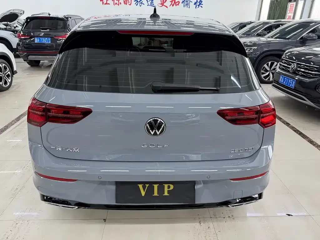 Volkswagen Golf 2023 из CN, фото 8